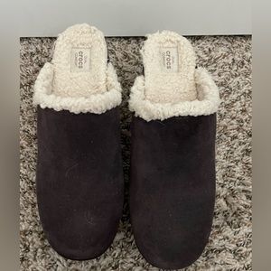 CROCS Brown lined clogs Womens size 9